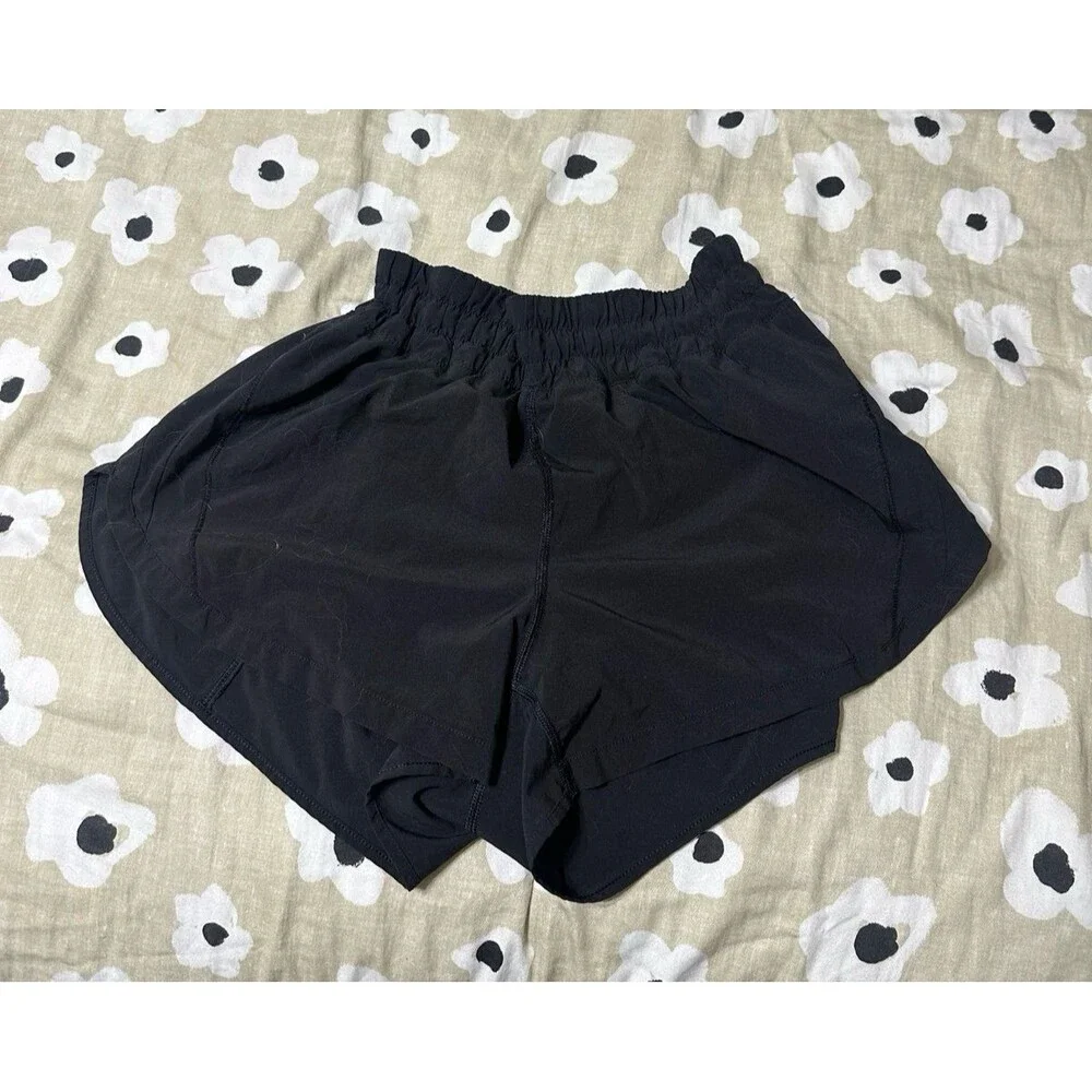 Lululemon black hotty hot shorts